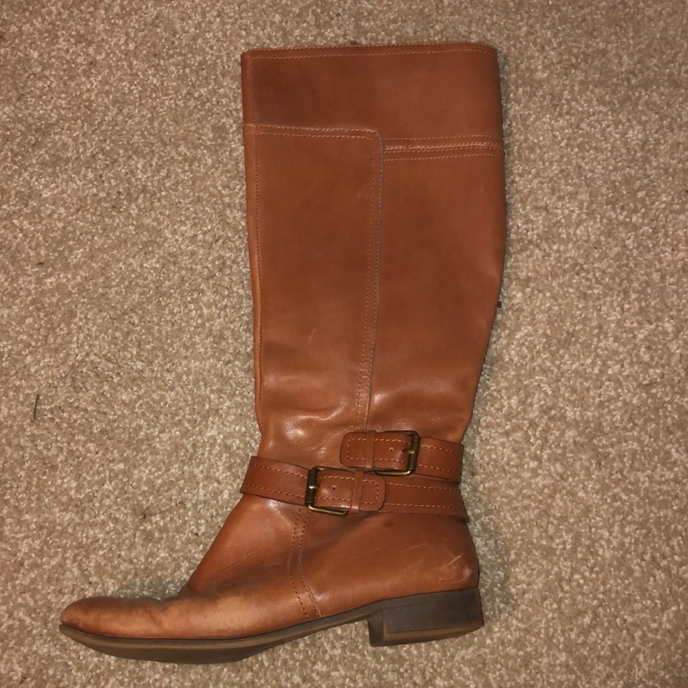 brown buckle boots